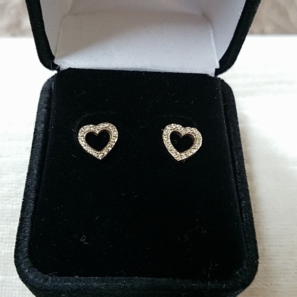EUC- Diamond and White Gold Heart Pierced Earrings - Picture 1 of 4